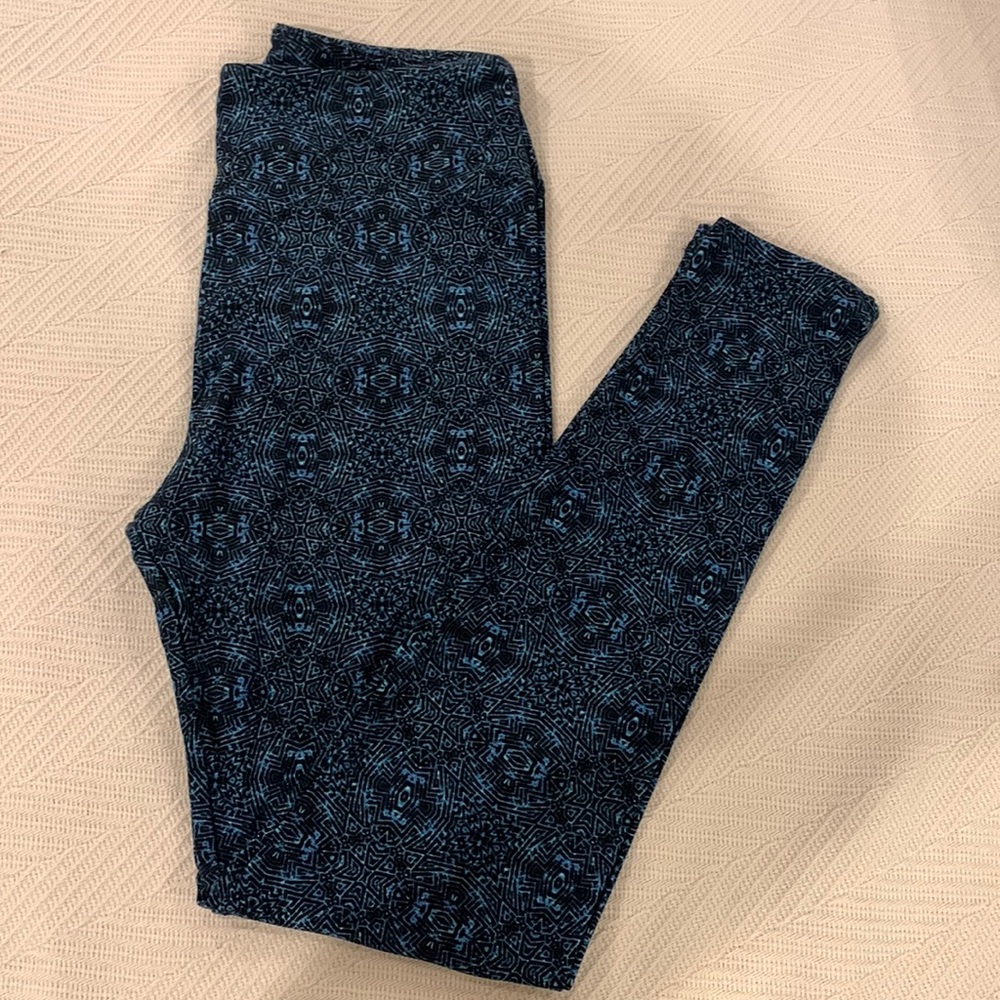 LuLaRoe  leggings, blue art print, one size (2-10), new without tags
